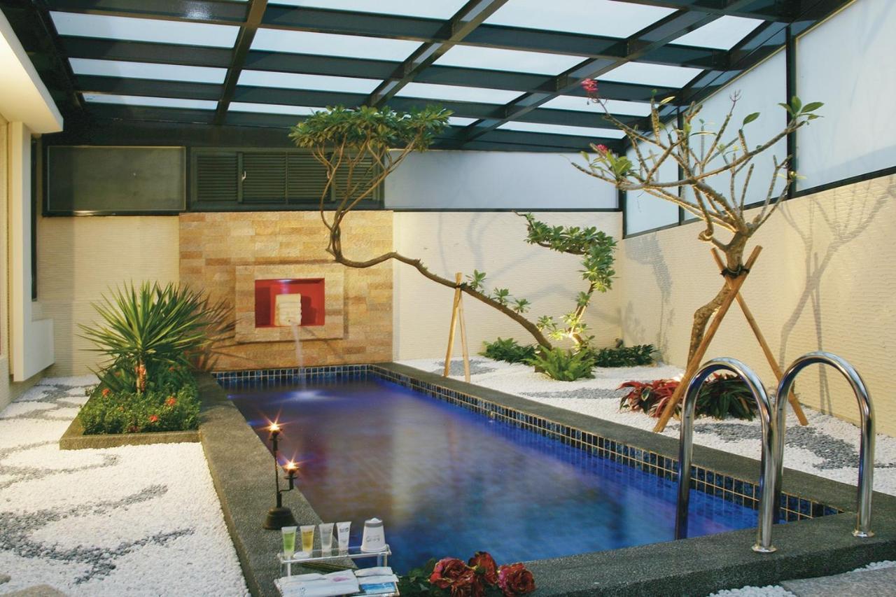 Spring Young Motel Fengyuan Exterior photo
