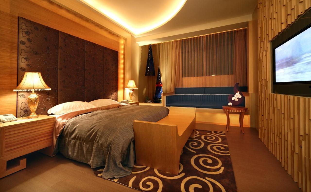 Spring Young Motel Fengyuan Exterior photo