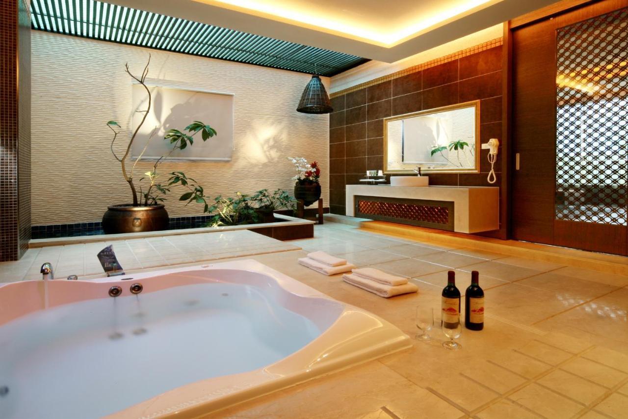 Spring Young Motel Fengyuan Exterior photo
