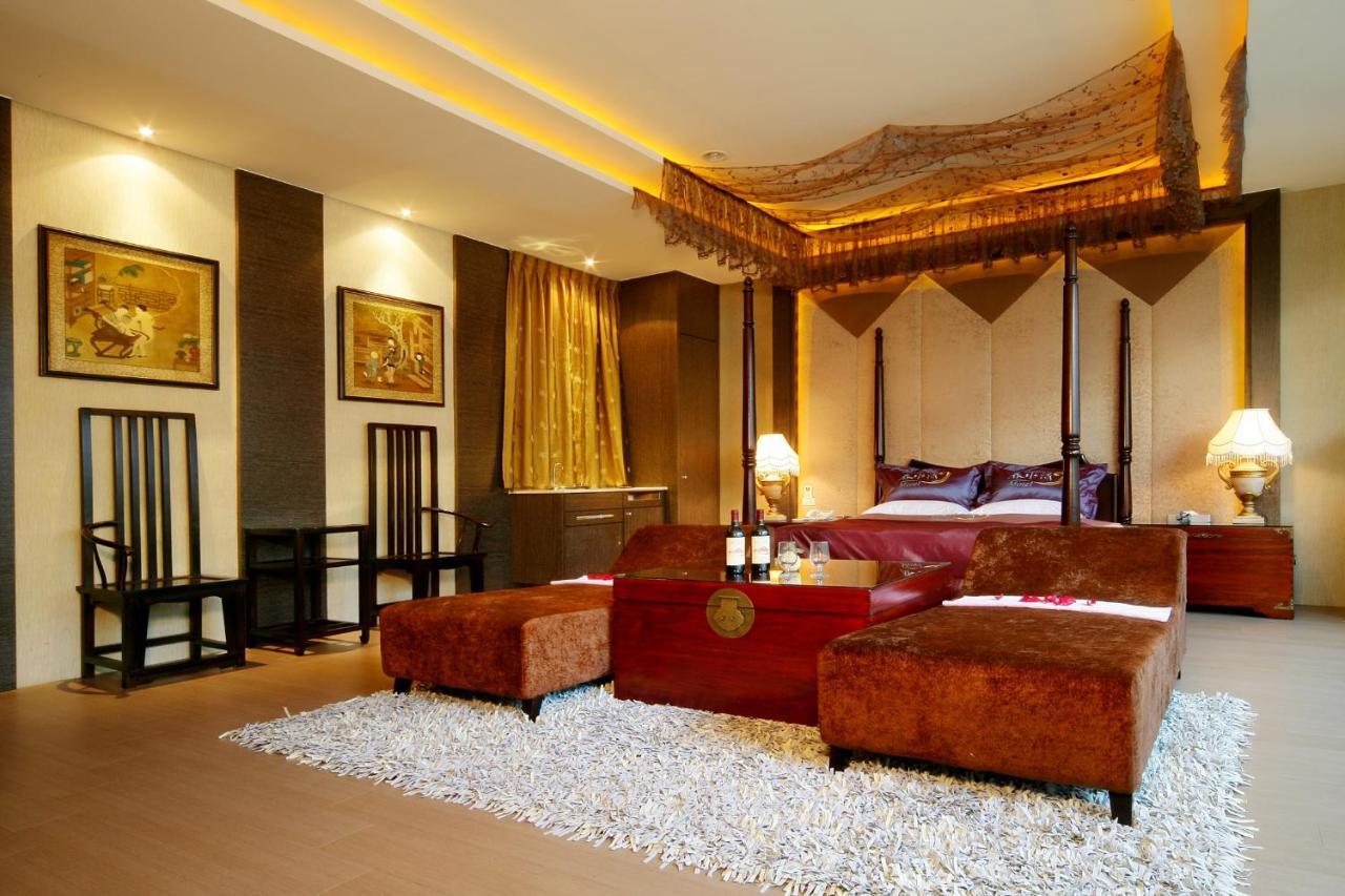 Spring Young Motel Fengyuan Exterior photo