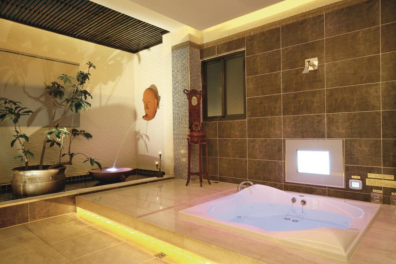 Spring Young Motel Fengyuan Exterior photo