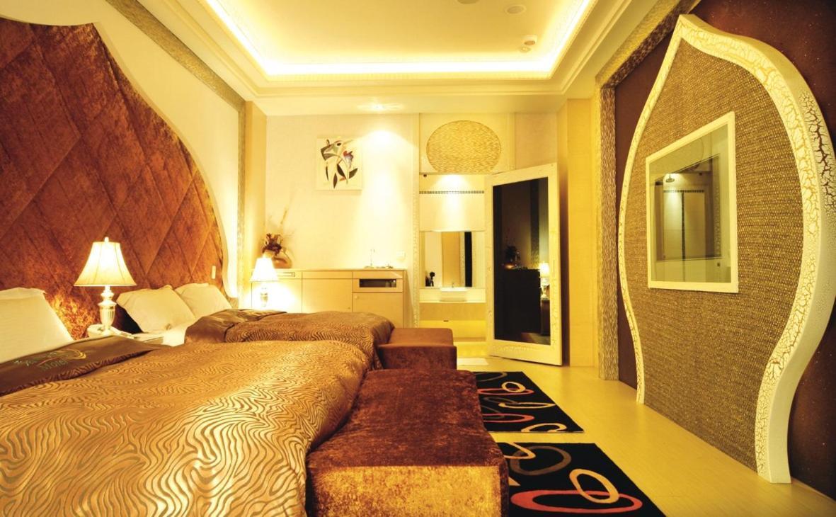 Spring Young Motel Fengyuan Exterior photo