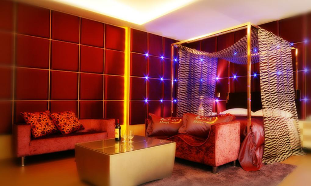 Spring Young Motel Fengyuan Exterior photo