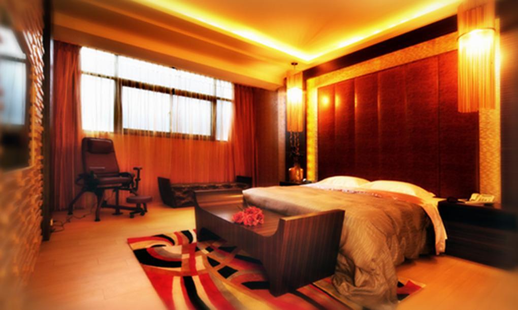 Spring Young Motel Fengyuan Exterior photo